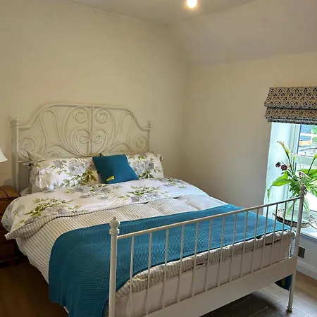 The Hollow, Fisherstown, County